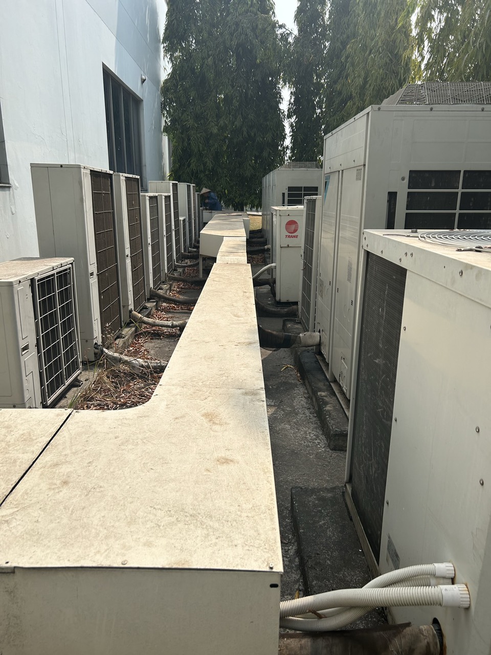 Quy Trình Thanh Lý Máy Lạnh Cũ Chuyên Nghiệp Tại [Tên Công Ty/Dịch Vụ]